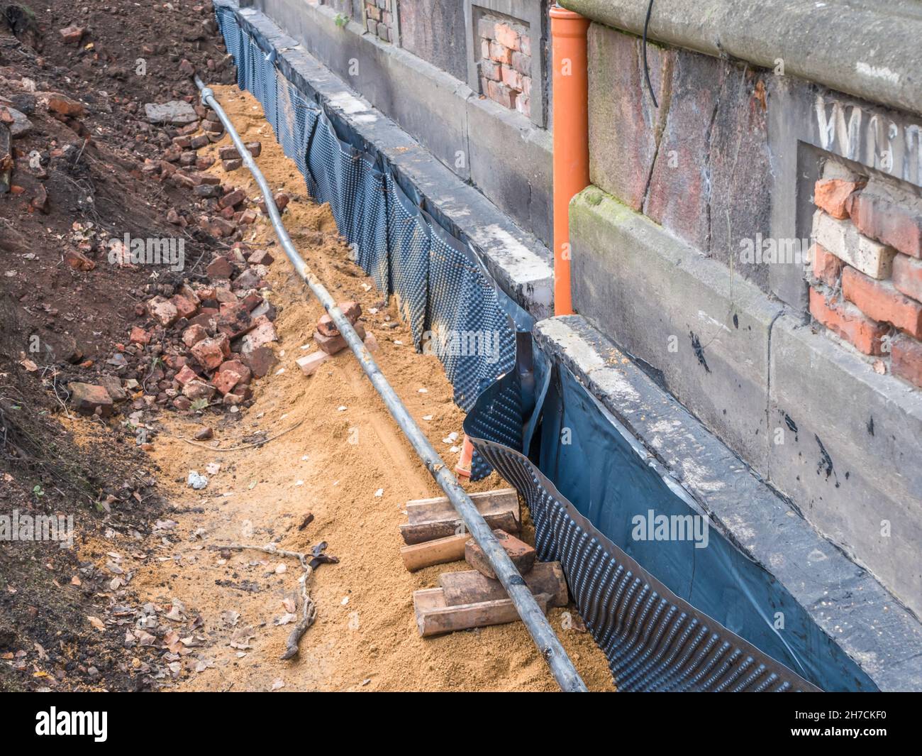 Feuchtigkeitsschutz auf einem Haus Stockfoto