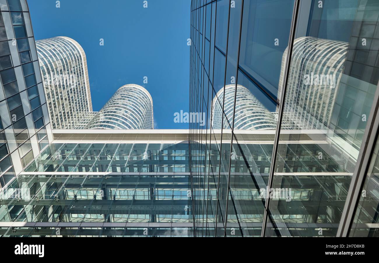 Bürohochhaus Cœur Défense, La Défense, entworfen von Jean-Paul Viguier. Stockfoto