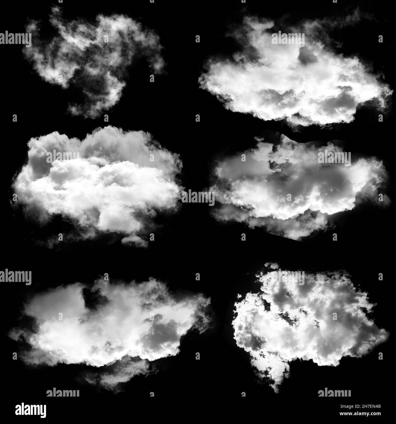 Wunderschöne Wolken isoliert über schwarzem Hintergrund gesetzt, natürliche 3D Rendering, Rauch oder Nebel 3D Illustration Sammlung Stockfoto