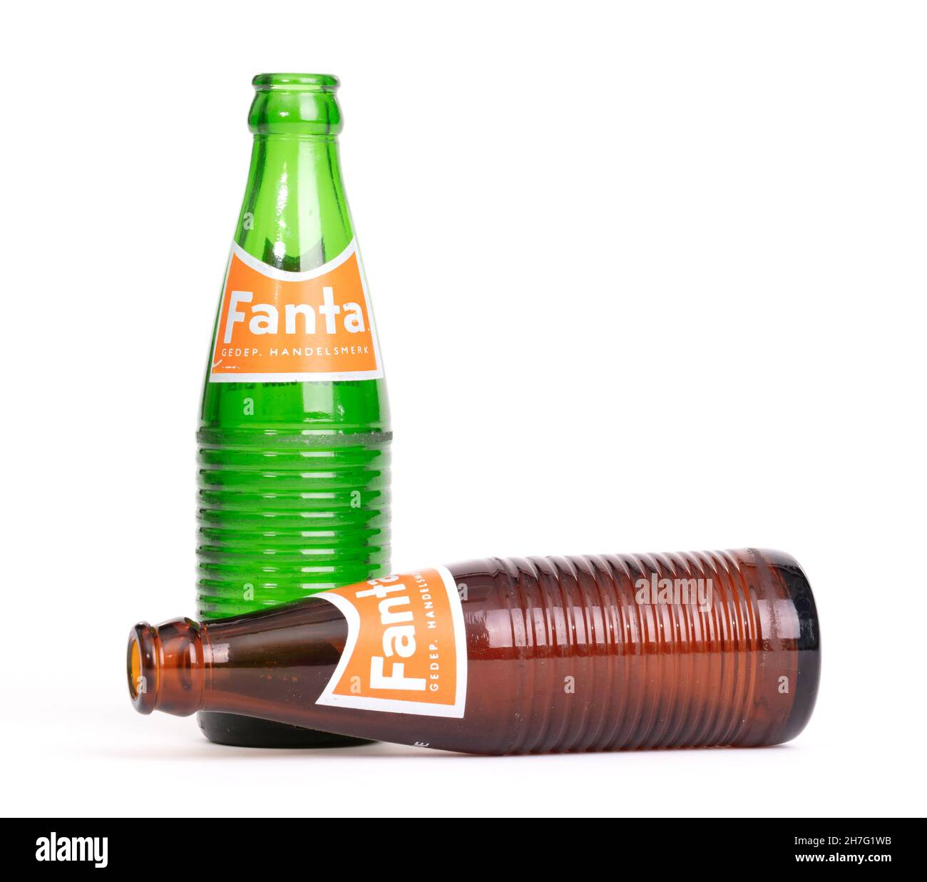 Leeuwarden, Niederlande am 22. november 2021: Retro-Glasflasche der Marke Fanta (1971) Stockfoto