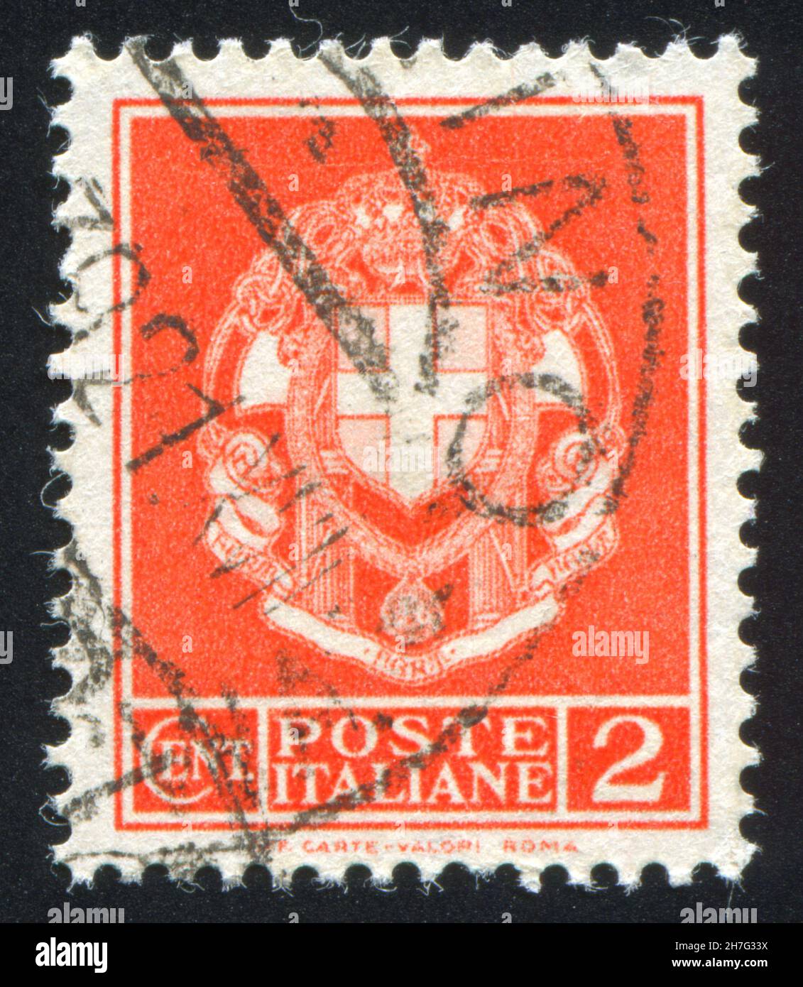 ITALIEN - UM 1930: Briefmarke gedruckt von Italien, zeigt Wappen Italiens, um 1930 Stockfoto