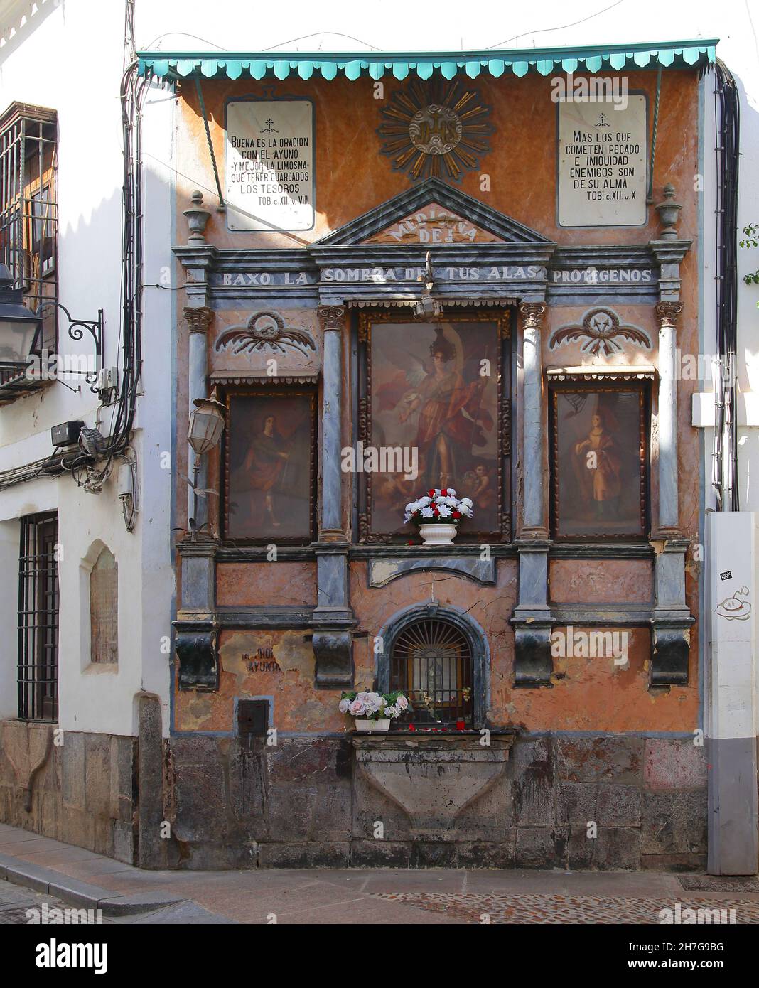 Altar de San Rafael, San Acisclo y Santa Victoria.Calle Lineros Córdoba Spanien Stockfoto