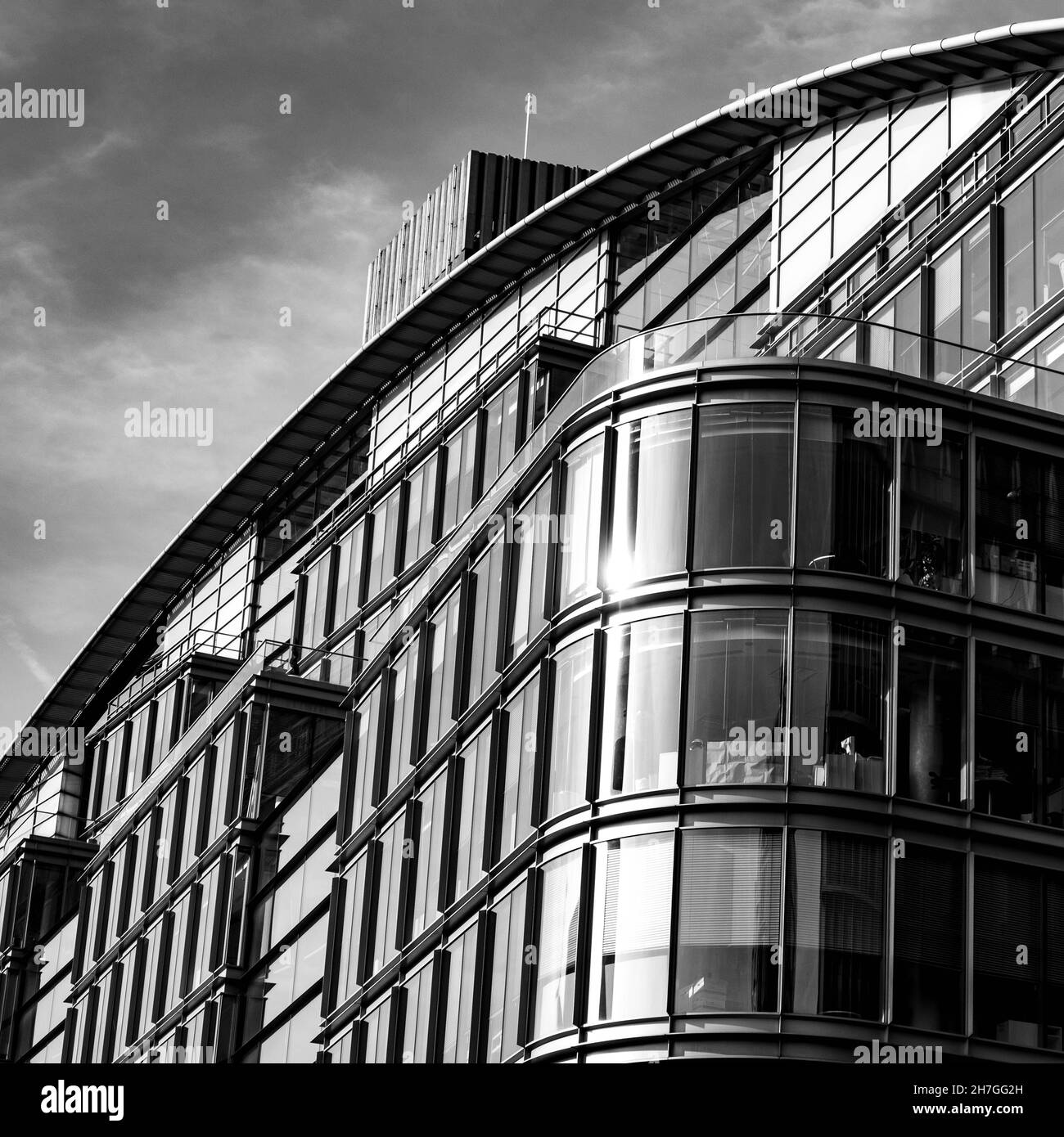 Victoria Westminster London England Großbritannien, November 7 2021, Cardinal Place Victoria Street London Architectural Design Detail of Mixed or Multi Use Retai Stockfoto