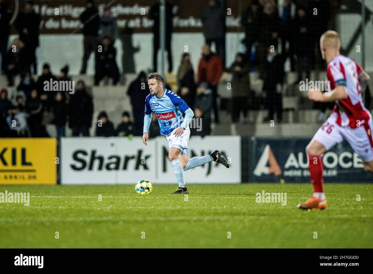 Haderslev, Dänemark. 22nd. November 2021. Mads Albaek (90) von Sonderjyske, gesehen während des Superliga-Spiels 3F zwischen Sonderjyske und Aalborg Boldklub im Sydbank Park in Haderslev. (Foto: Gonzales Photo/Alamy Live News Stockfoto