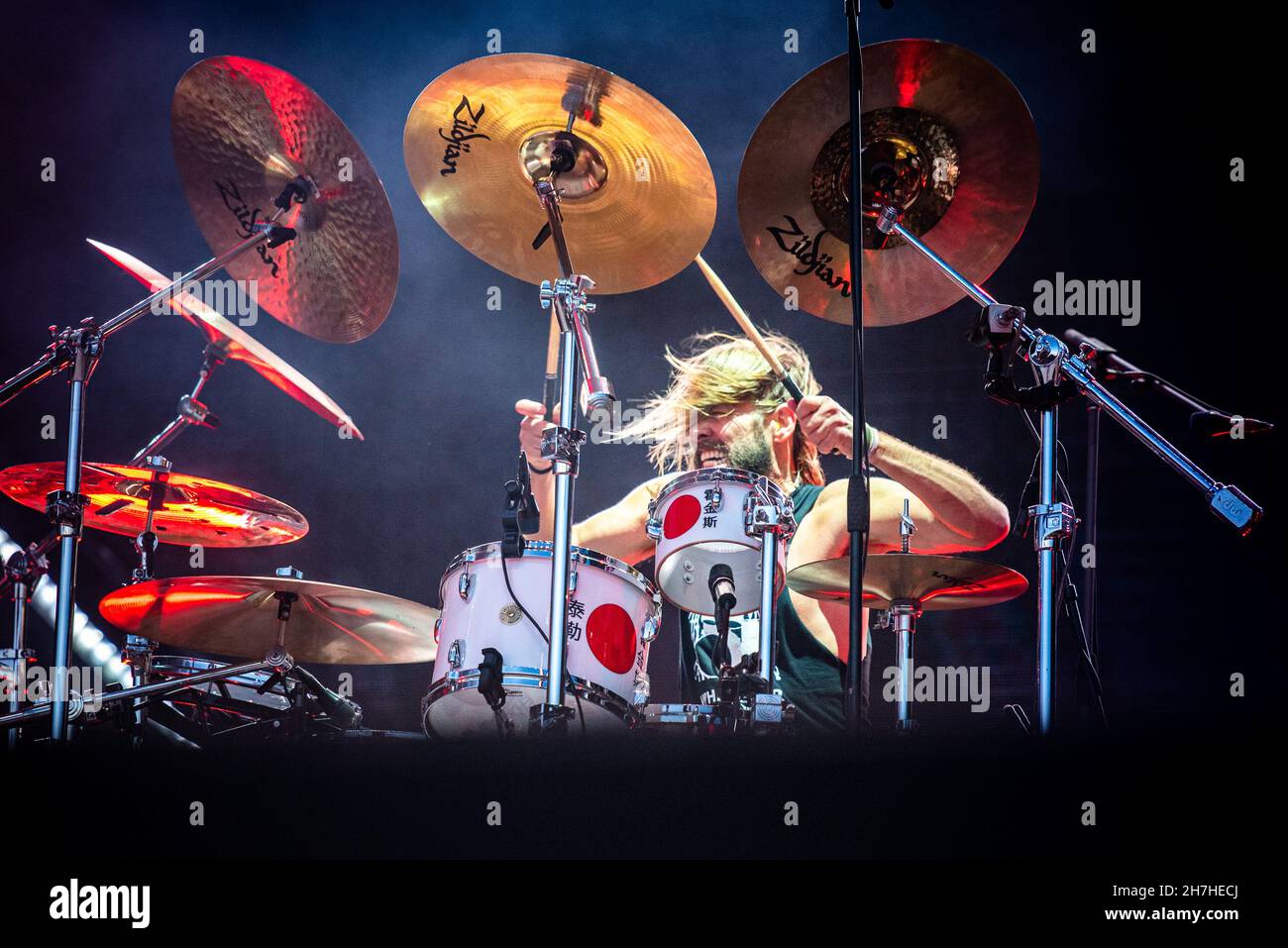 LONDON, LONDON STADIUM, JUNI 23rd 2018: Taylor Hawkins, Schlagzeuger der amerikanischen Band Foo Fighters, tritt live auf der Bühne der „Concrete and Gold“ Welttournee 2017/2018 auf Stockfoto