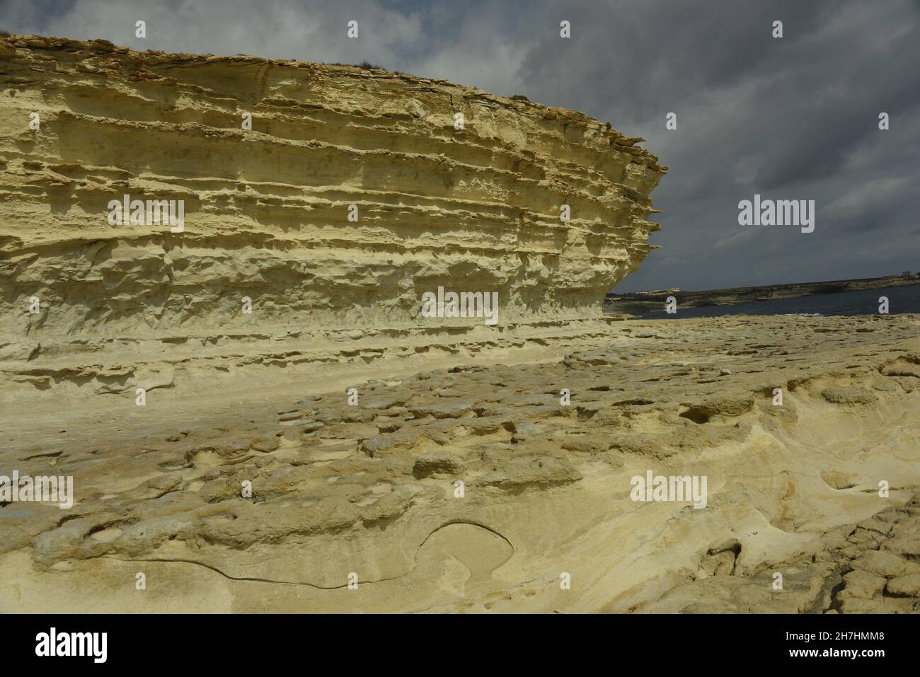 Ungewöhnliche Kalksteinformationen am St. Peter's Pool in der Nähe von Marsaxlokk, Malta, Europa Stockfoto