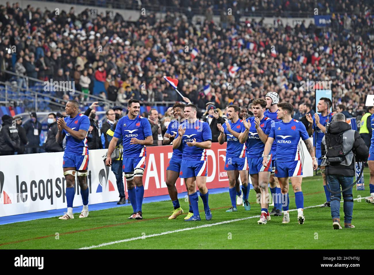 Französische Rugby-Nationalspieler feiern nach einem Spiel zwischen Neuseeland All Blacks und Frankreich bei den Rugby Autumn Internationals 2021 am 20. November, Stockfoto