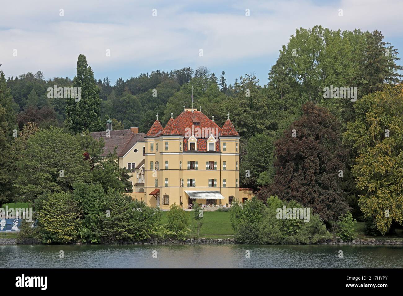 Schloss Garatshausen der Familie Thurn und Taxis, Feldafing, Starnberger See, 5-Seen-Land, Oberbayern, Bayern, Deutschland Stockfoto