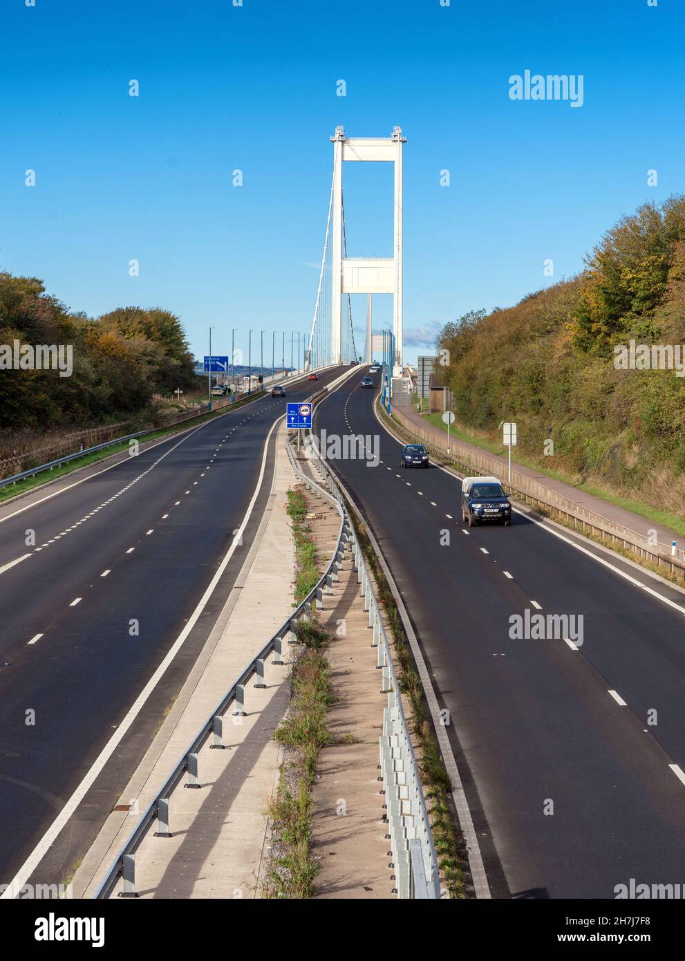 Die Severn Bridge über den Severn Mündung zwischen England und Wales und beinhaltet eine Brücke über den Fluss Wye Stockfoto