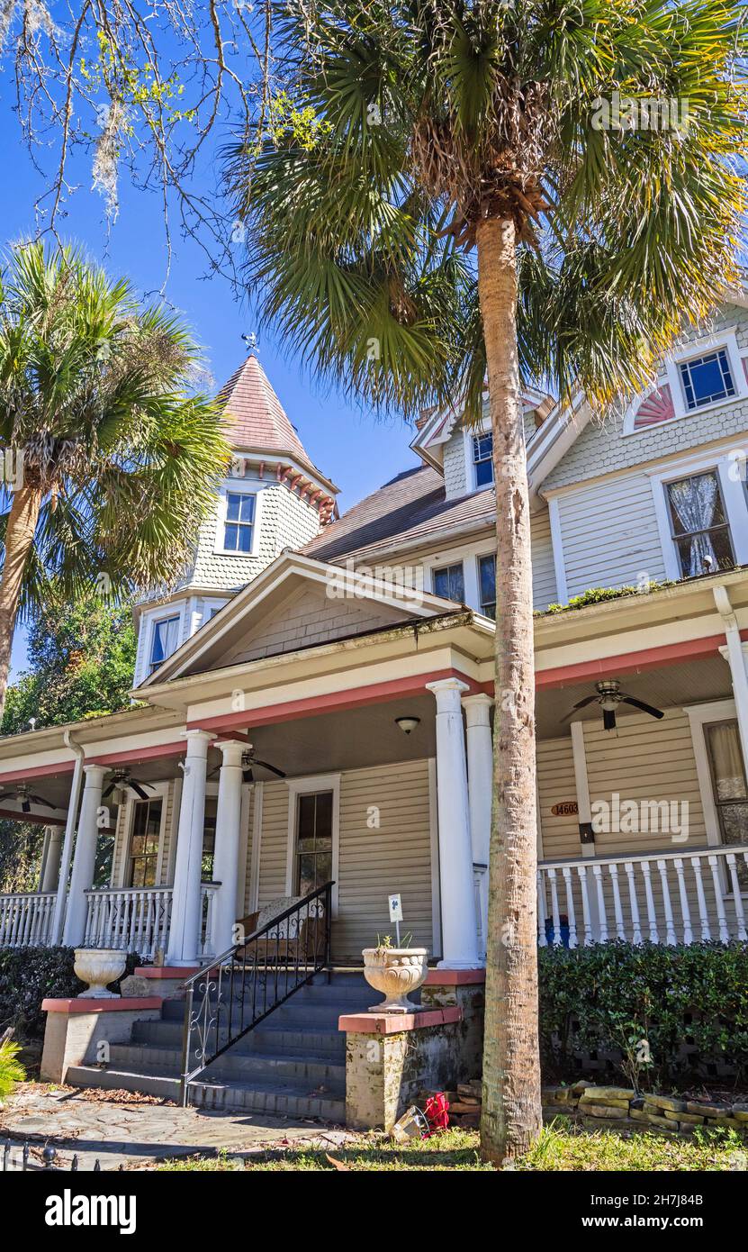 Wunderschönes Vintage-Haus in einer kleinen Stadt im Norden Floridas. Stockfoto