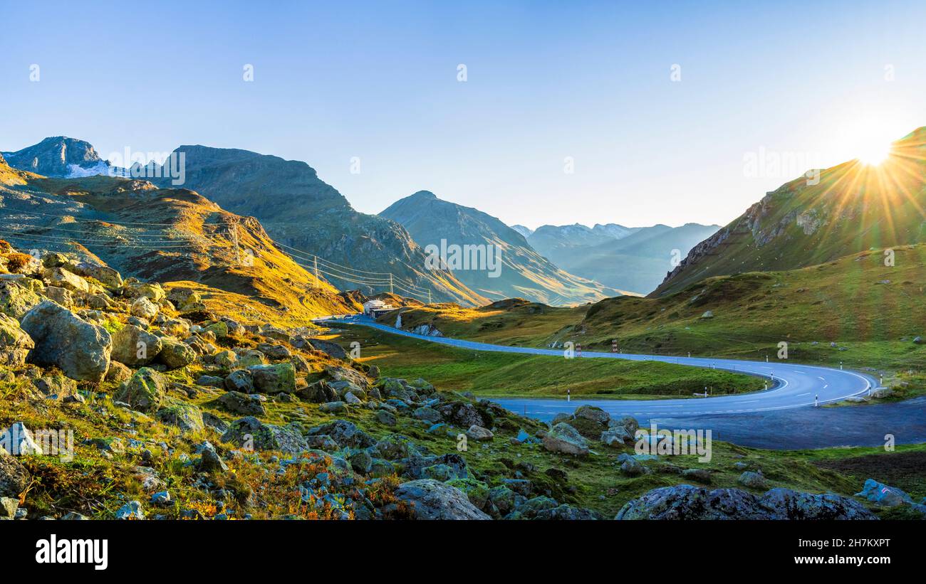 Gebirgskette bei Graubünden, Schweiz Stockfoto