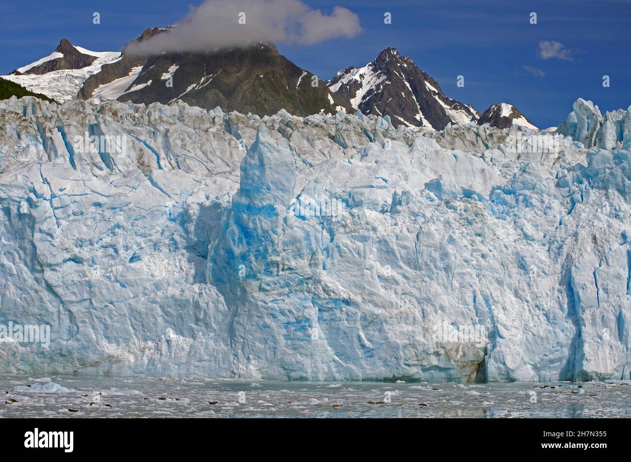 Gletscherfront und Berge, Prince William Sound, Columbia Glacier, Alaska, USA Stockfoto