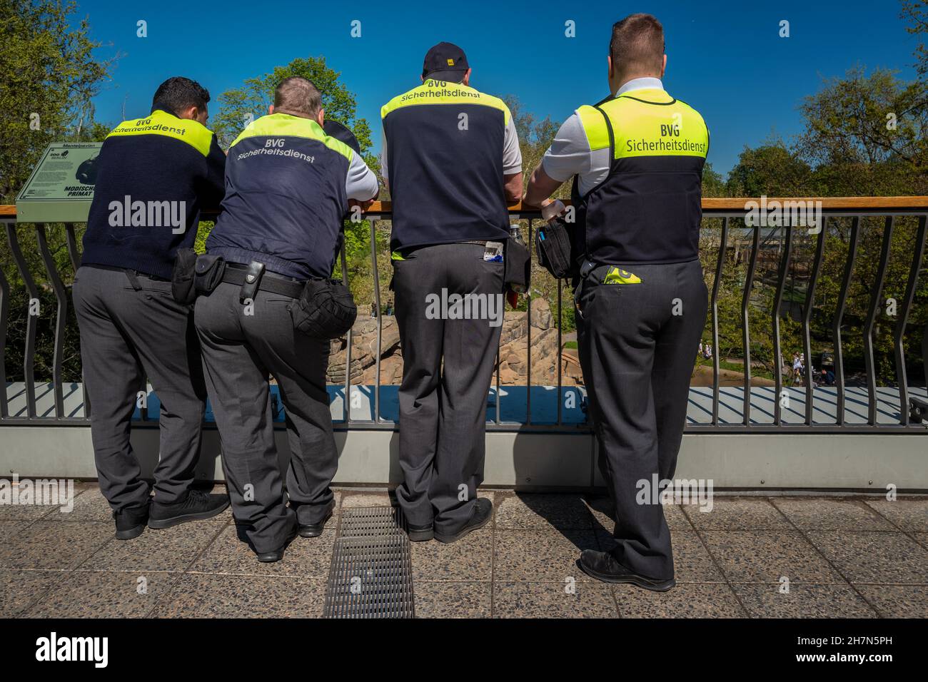 Mitarbeiter des BVG-Sicherheitsdienstes, Berlin, Deutschland Stockfoto