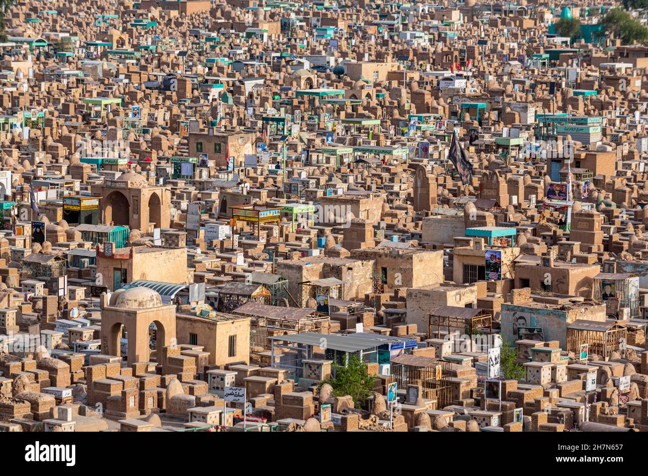 Blick über Wadi Al-Salam oder Valley of Peace Cemetery, Najaf, Irak Stockfoto