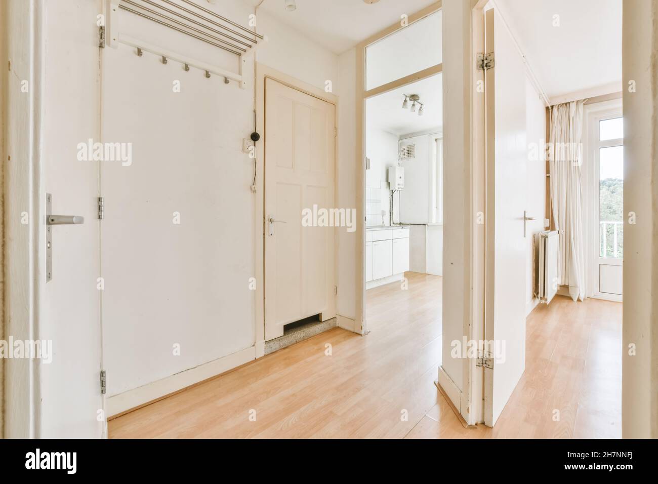 Eingang Teil der Wohnung führt zu anderen Zimmern Stockfoto