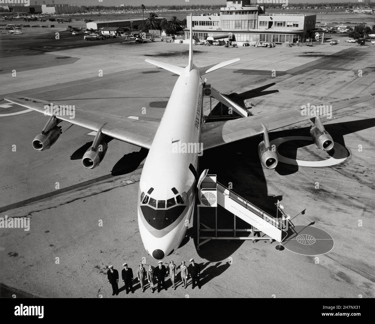 Douglas DC-8 'Jet Clipper' Viermotor-Schmalkarosserie, gebaut von der Douglas Aircraft Company zwischen 1958 und 1972. Das 1961 fotografierte Modell wird von Pan American World Airways (PanAm) betrieben. Stockfoto