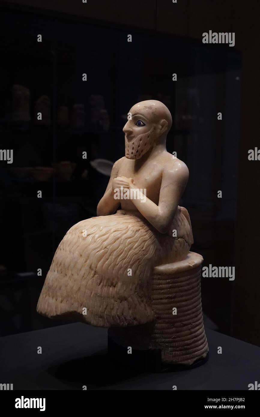 Alabaster Statue von Ebih-Il ein 25th-Jahrhundert v. Chr. Superintendent des alten Stadtstaates Mari im modernen östlichen Syrien. Stockfoto