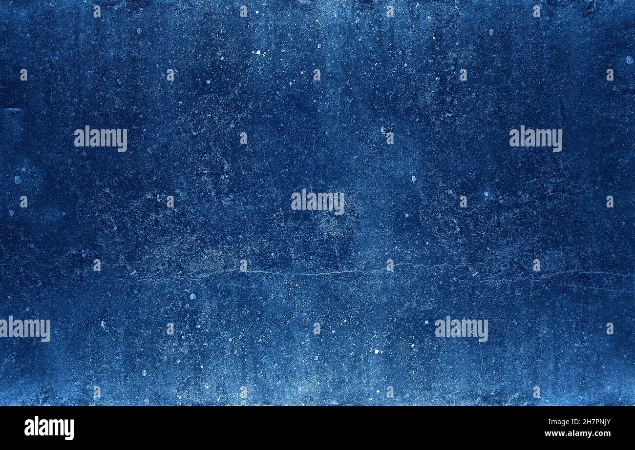 Grunge unebene dunkelblaue Stein Textur Hintergrund mit Rissen und Flecken Stockfoto