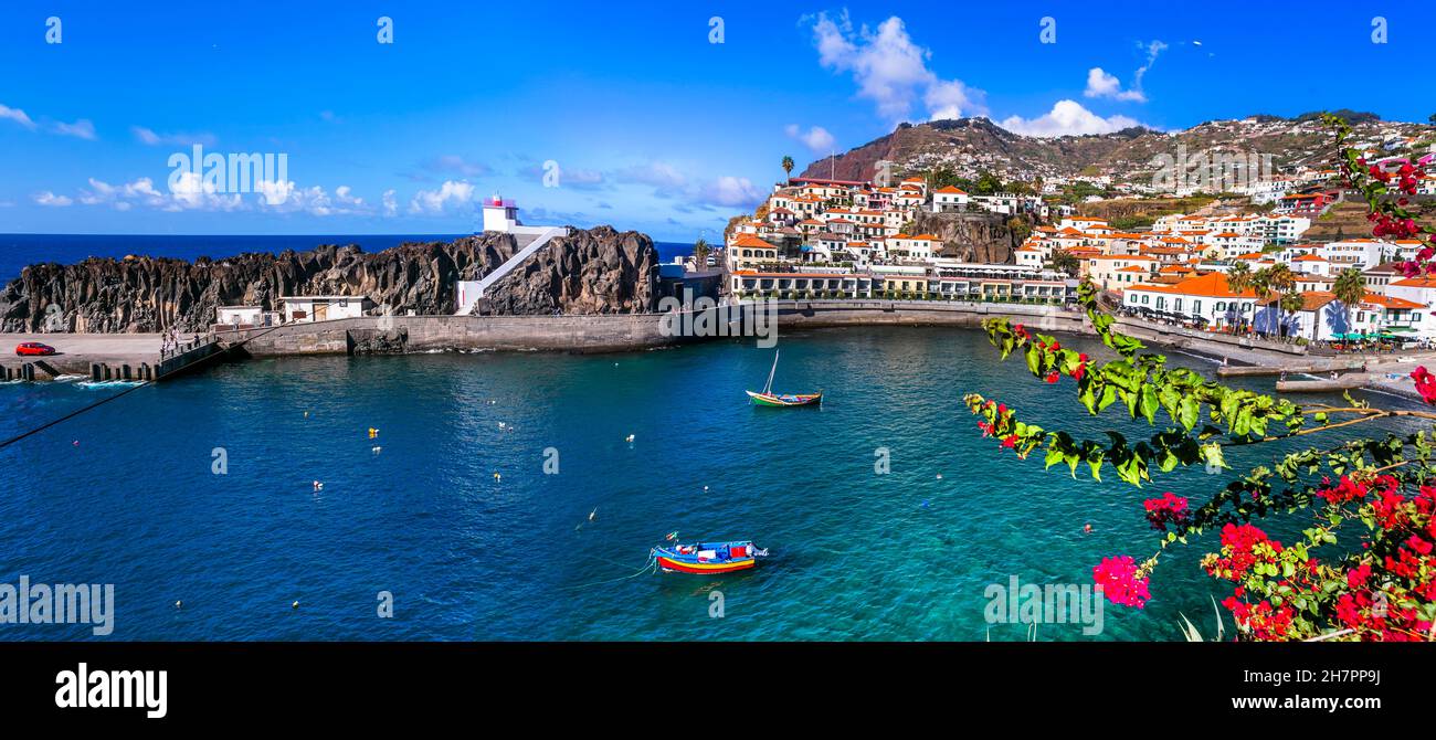 Charmantes traditionelles Fischerdorf Camara de Lobos. Beliebtes Touristenziel .Madeira Island Reisen und Sehenswürdigkeiten. Portugal Stockfoto