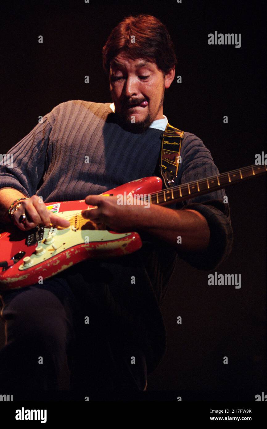 Chris Rea im Konzert im Shepherds Bush Empire in London. 28th. Januar 1998. Stockfoto