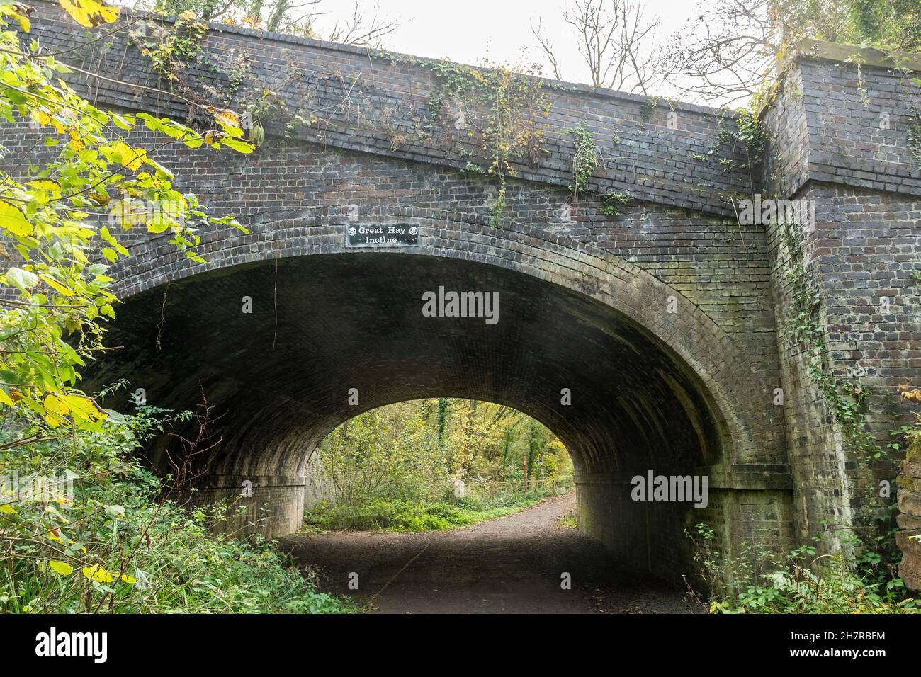 The Great Hay Incline (Hay Schrägflugzeug) in Coalport, Ironbridge Gorge, Shropshire, Großbritannien. Es hob Boote zwischen Kanälen mit Dampf und Schwerkraft. Stockfoto
