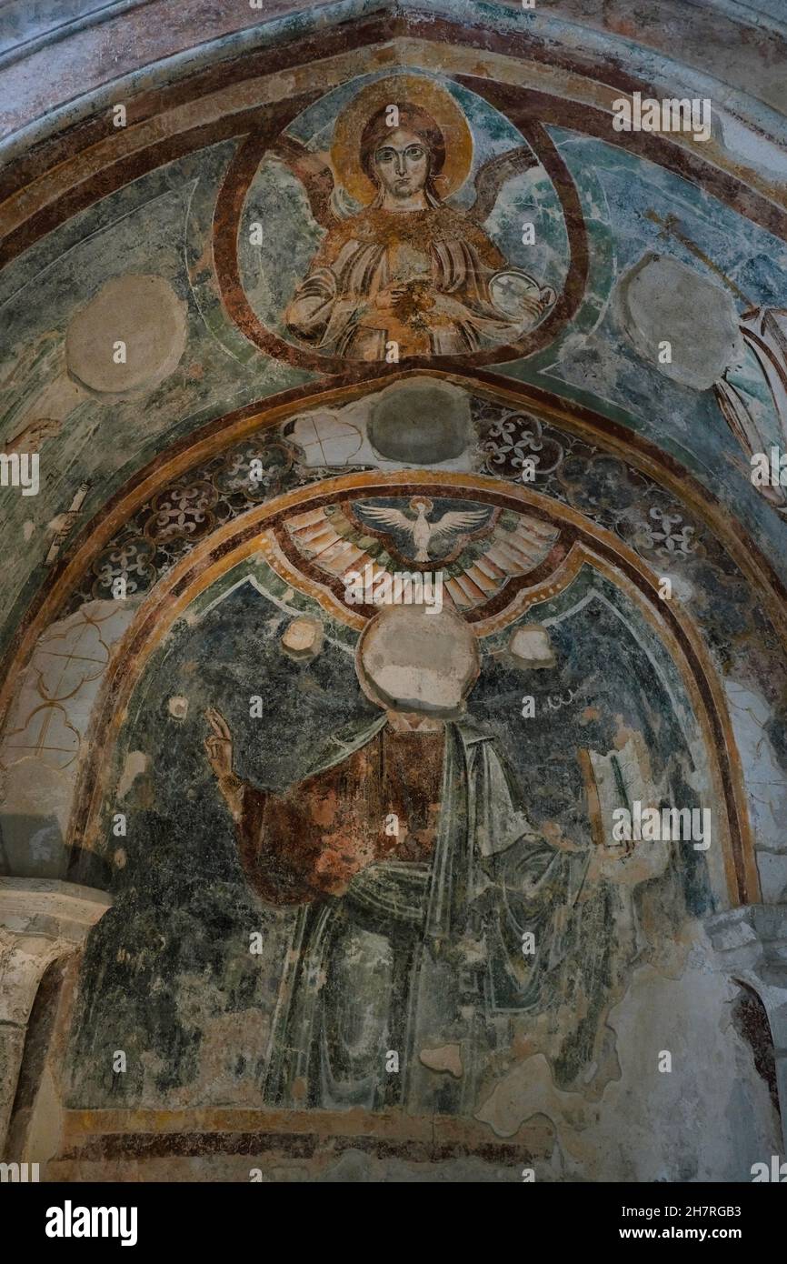 Amalfiküste, Italien - 5. November 2021. Innenraum der Kathedrale von San Andreas (Duomo di San Andreas), mittelalterliche katholische Kathedrale in Amalfi, Italien Stockfoto