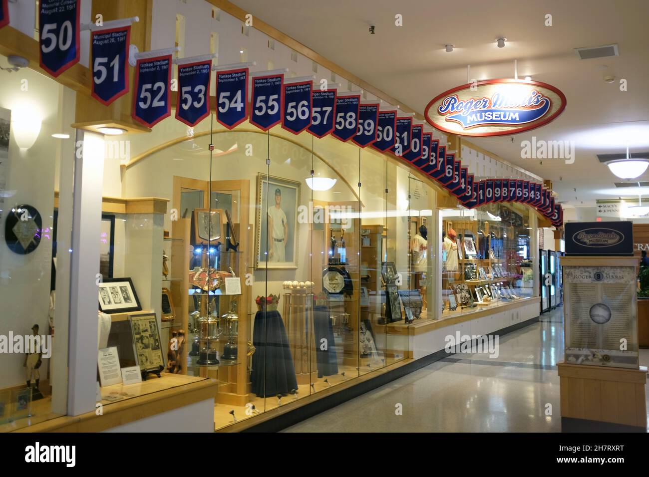 FARGO, NORTH DAKOTA - 9. September 2021: Das Roger Maris Museum in der West Acres Mall erkundet das Leben und die Baseballkarriere von Roger Maris, einem Fargo Nat Stockfoto