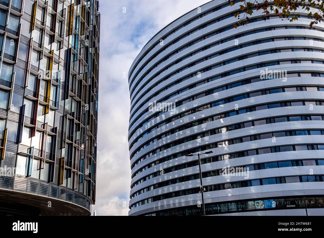 Waterloo London England, November 21 2021, Park Plaza Hotel und Urbanest Student Accommodation Wohngebäude Waterloo London Stockfoto