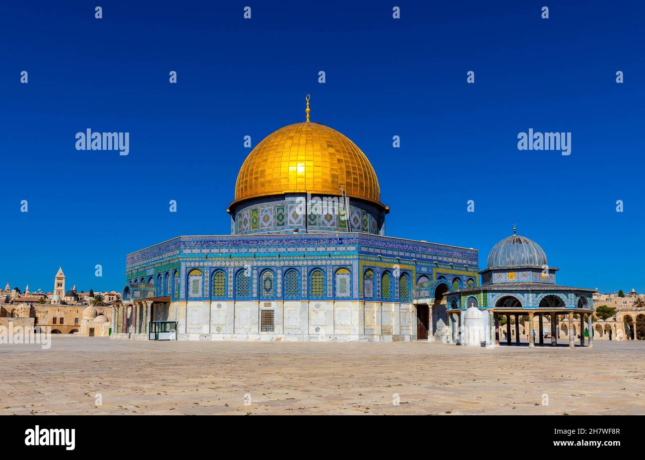 Jerusalem, Israel - 12. Oktober 2017: Kuppel des Felsens Islamisches Denkmal und Kuppel des Kettenschreins auf dem Tempelberg der Jerusalemer Altstadt Stockfoto