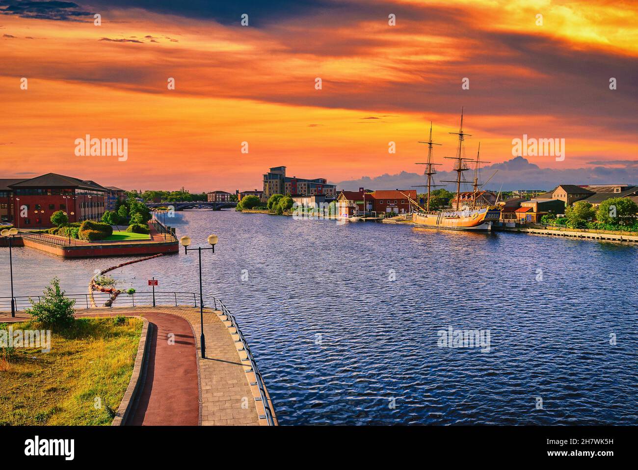 River-Abschläge bei Sonnenuntergang in Stockton-on-Abschläge, North Yorkshire, Großbritannien Stockfoto