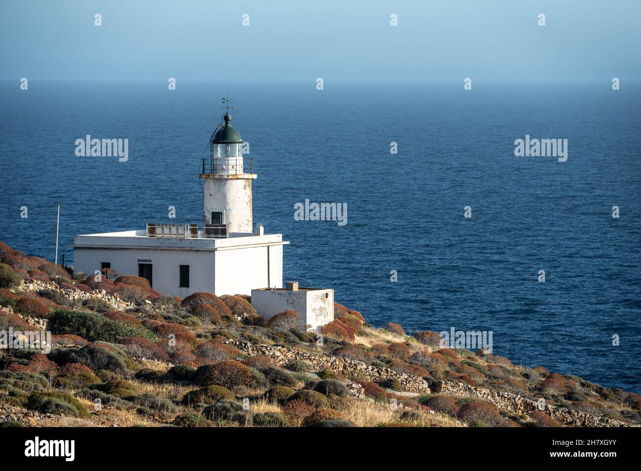 Leuchtturm auf der Insel Folegandros Kykladen Griechenland Stockfoto