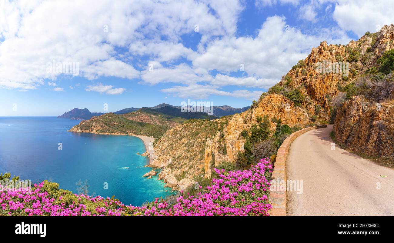 Landschaft mit Plage de Bussaglia und Calanques de Piana, Insel Korsika, Frankreich Stockfoto