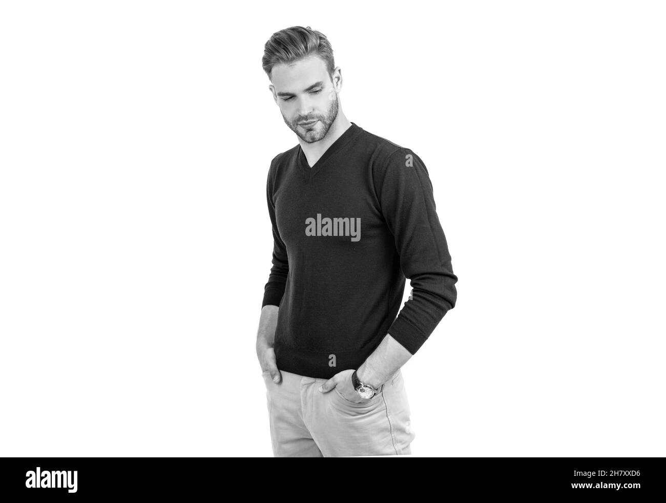 Peppen Sie Ihren lässigen Look auf. Attraktiver Mann mit selbstbewusster Optik. Modische Herrenmode. Herrenbekleidung Stockfoto