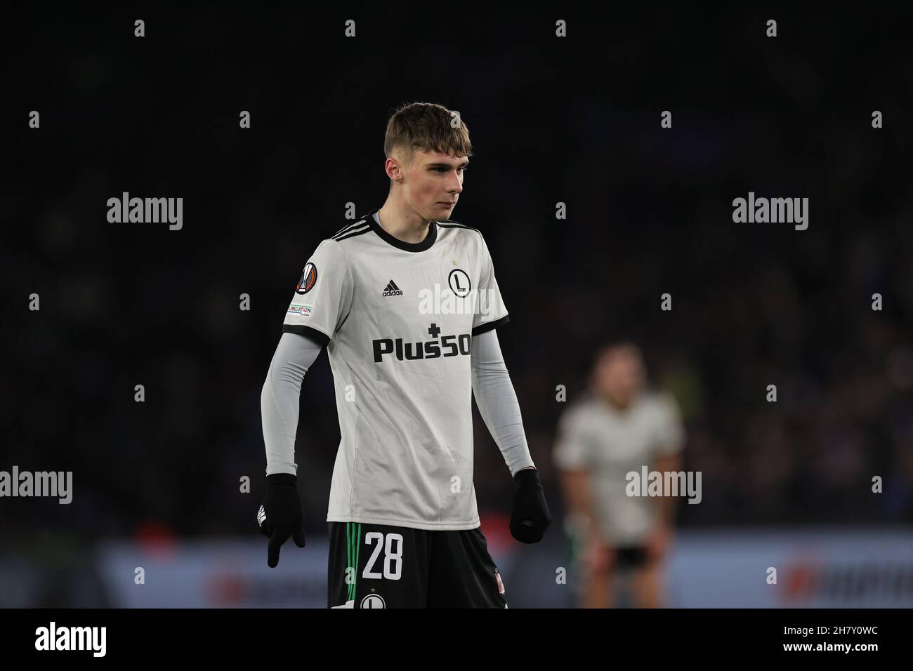 LEICESTER, GROSSBRITANNIEN. NOVEMBER 25.Szymon Wlodarczyk von Legia Warszawa während des UEFA Europa League-Spiel der Gruppe C zwischen Leicester City und Legia Warszawa am Donnerstag, dem 25th. November 2021, im King Power Stadium, Leicester. (Quelle: James Holyoak/MB Media) Stockfoto