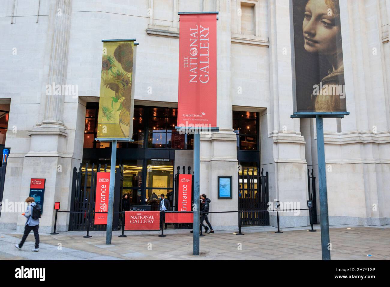 Öffentlicher Eingang zur National Gallery, London, Großbritannien Stockfoto