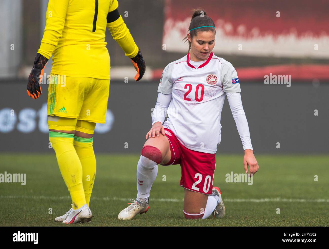 Zenica, Bosnien und Herzegowina, 25th. November 2021. Signe Bruun aus Dänemark tritt beim Spiel zwischen Bosnien und Herzegowina und Dänemark in Zenica auf. 25. November 2021. Kredit: Nikola Krstic/Alamy Stockfoto