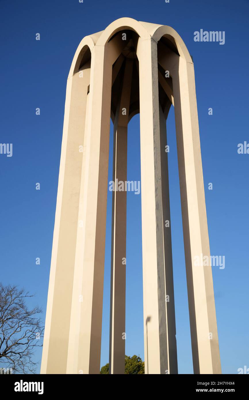 Das Armenische Völkermord-Märtyrerdenkmal im Bichnell Park, Donnerstag, den 25. November 2021, in Montebello, Kalif. Die Struktur, die am 21. April 1968 enthüllt wurde, ehrt die Opfer des armenischen Völkermordes, der von der türkischen Regierung von 1915 bis 1921 verübt wurde, Stockfoto