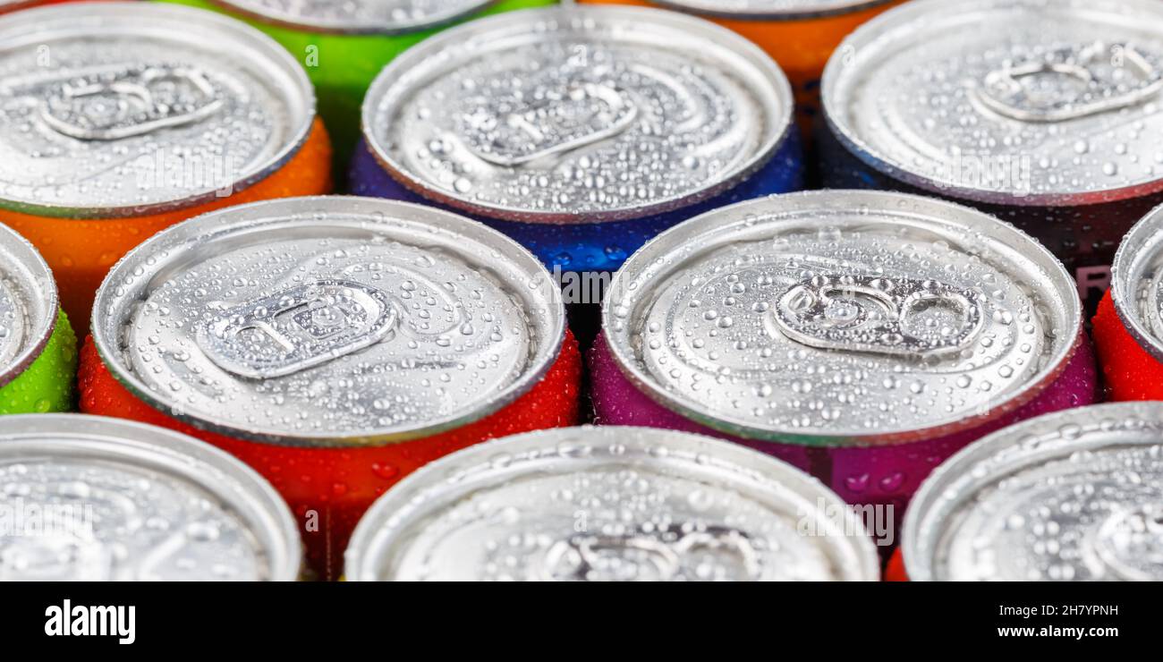 Getränke Limonade Cola Getränke Softdrinks in Dosen Panorama Can Stockfoto