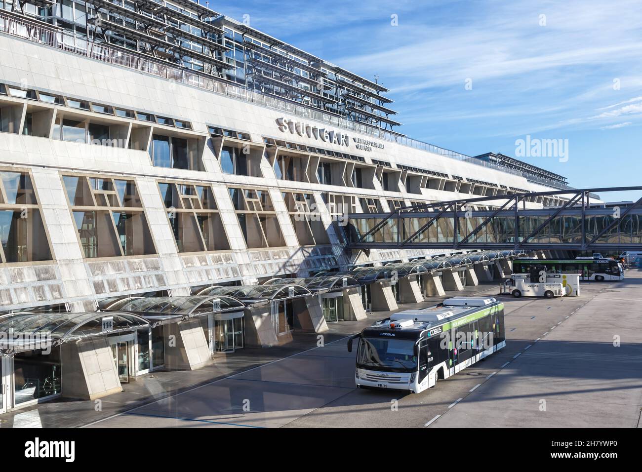 Stuttgart, 20. Oktober 2021: Terminalgebäude des Stuttgarter Flughafens in Deutschland. Stockfoto