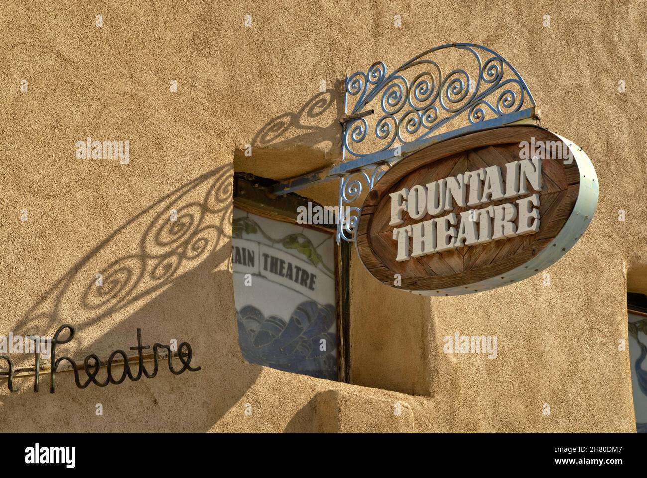 Schild am Fountain Theatre in der Calle de Guadalupe in der Stadt Mesilla in der Nähe von Las Cruces, New Mexico, USA Stockfoto