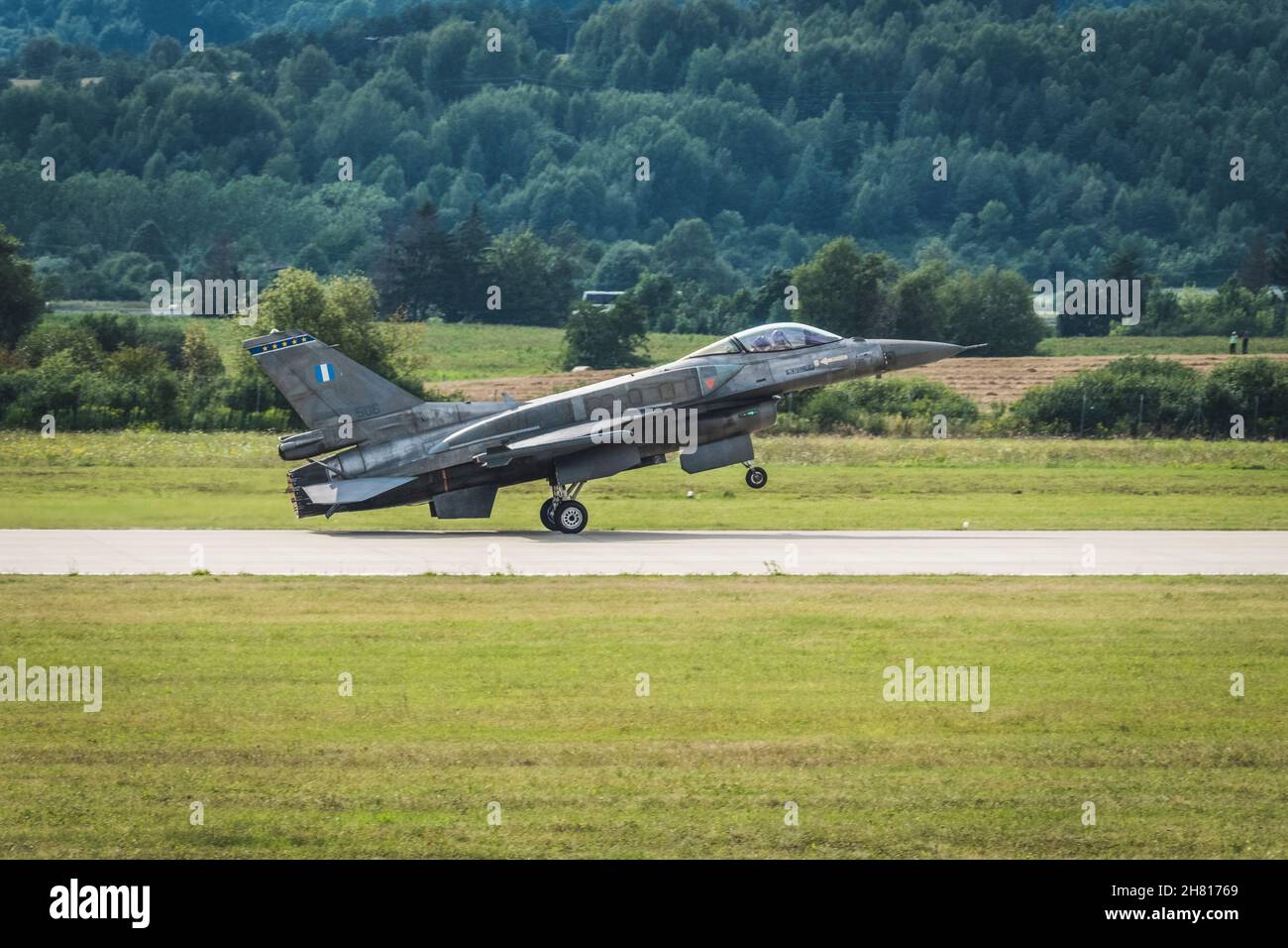 Das Hellenic Air Force F-16 Demo Team „Zeus“ landete während der Air Show SIAF2019 auf dem Luftwaffenstützpunkt Sliac, Slowakei Stockfoto