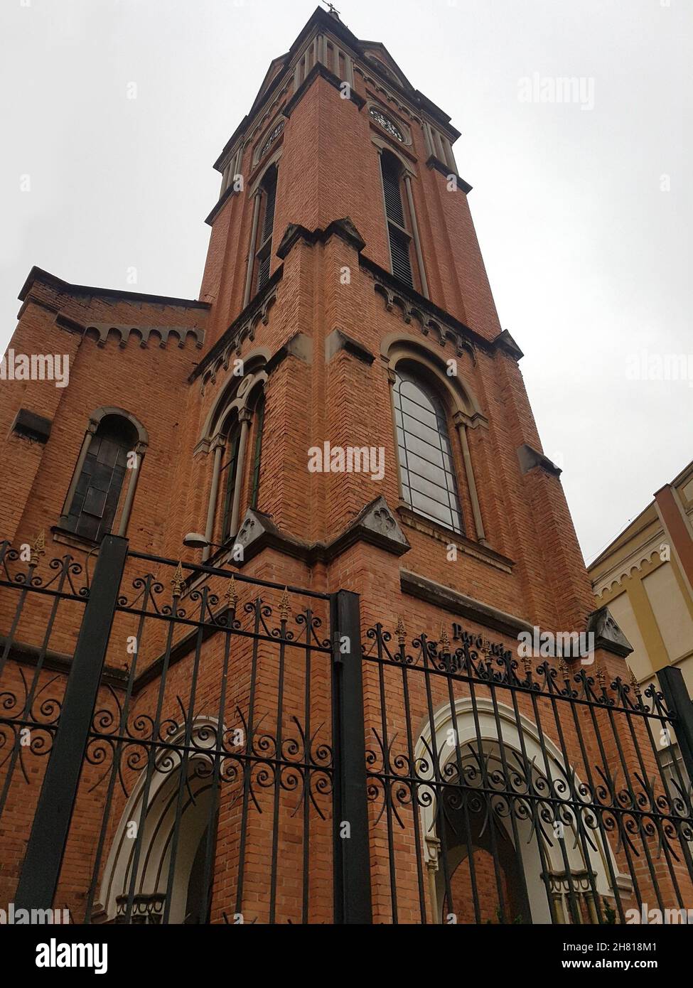 St. Augustine. Kirchenfassade. Erbaut 1911. São Paulo - São Paulo - Brasilien. Stockfoto