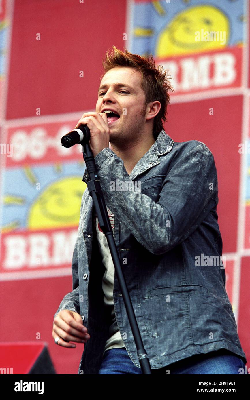 Westlife auf der Bühne bei der BRMB Birmingham Party im Park, die im Birmingham City Football Club, Birmingham, stattfand. 6th. Juli 2002. Stockfoto