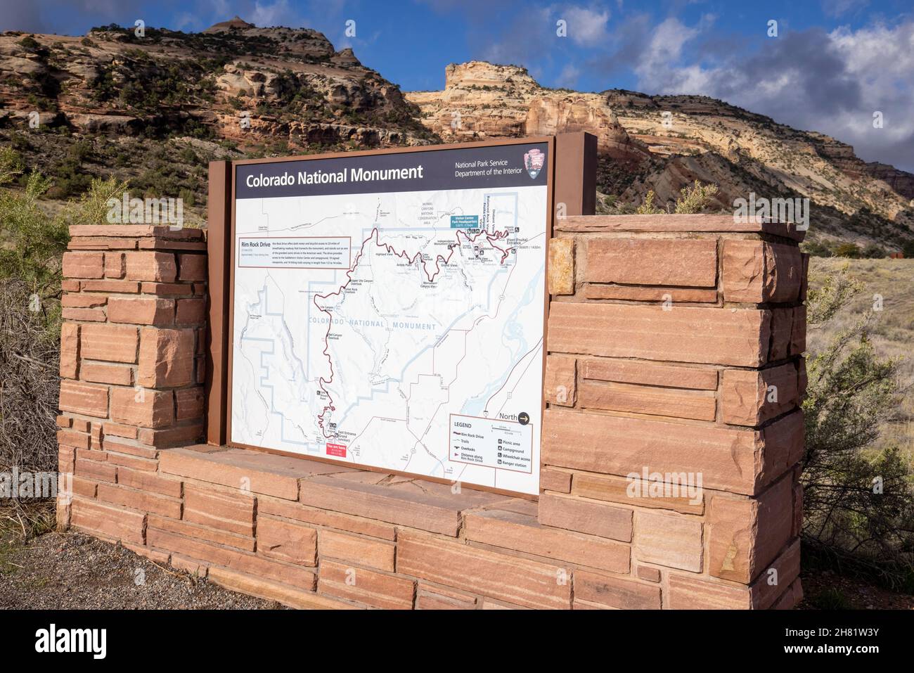 Colorado National Monument in der Nähe von Grand Junction Colorado. Ein Gebiet mit Wüstenland hoch auf dem Colorado Plateau. Stockfoto