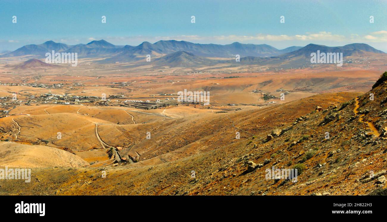 Die dramatische Vulkanlandschaft von Fuerteventura Stockfoto