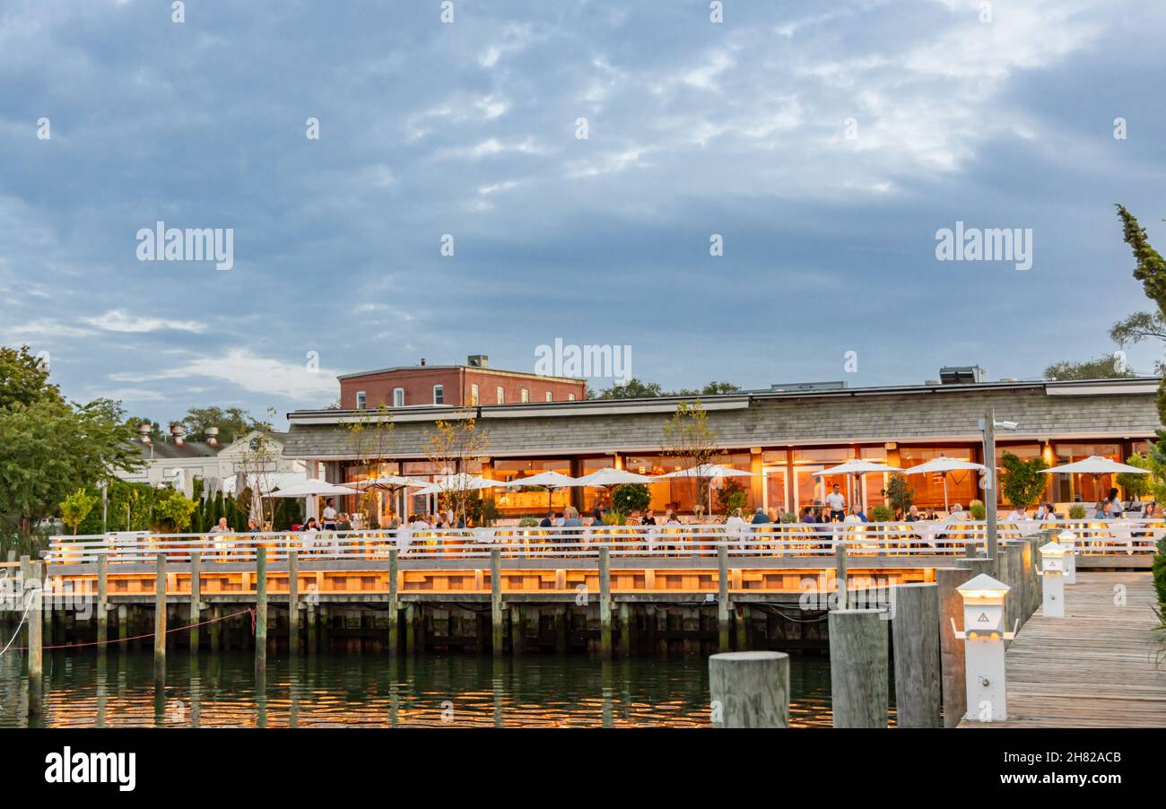 Am frühen Abend Aufnahme von Le Bilboquet in Sag Harbor, NY Stockfoto