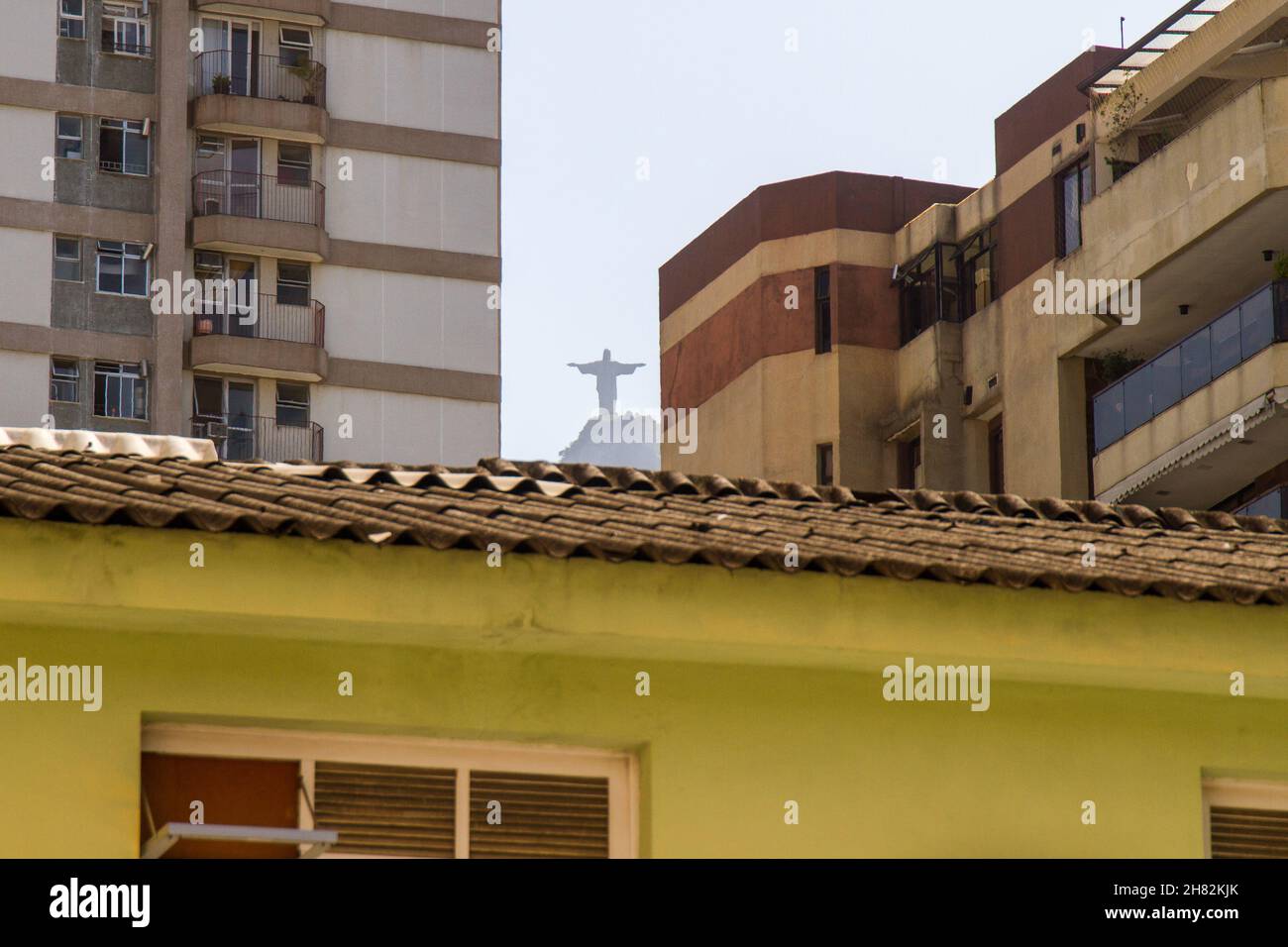 Christus der Erlöser in Rio de Janeiro, Brasilien - 28. September 2021: Christus der Erlöser aus dem Botafogo-Viertel in Rio de Janeiro, Brasilien. Stockfoto