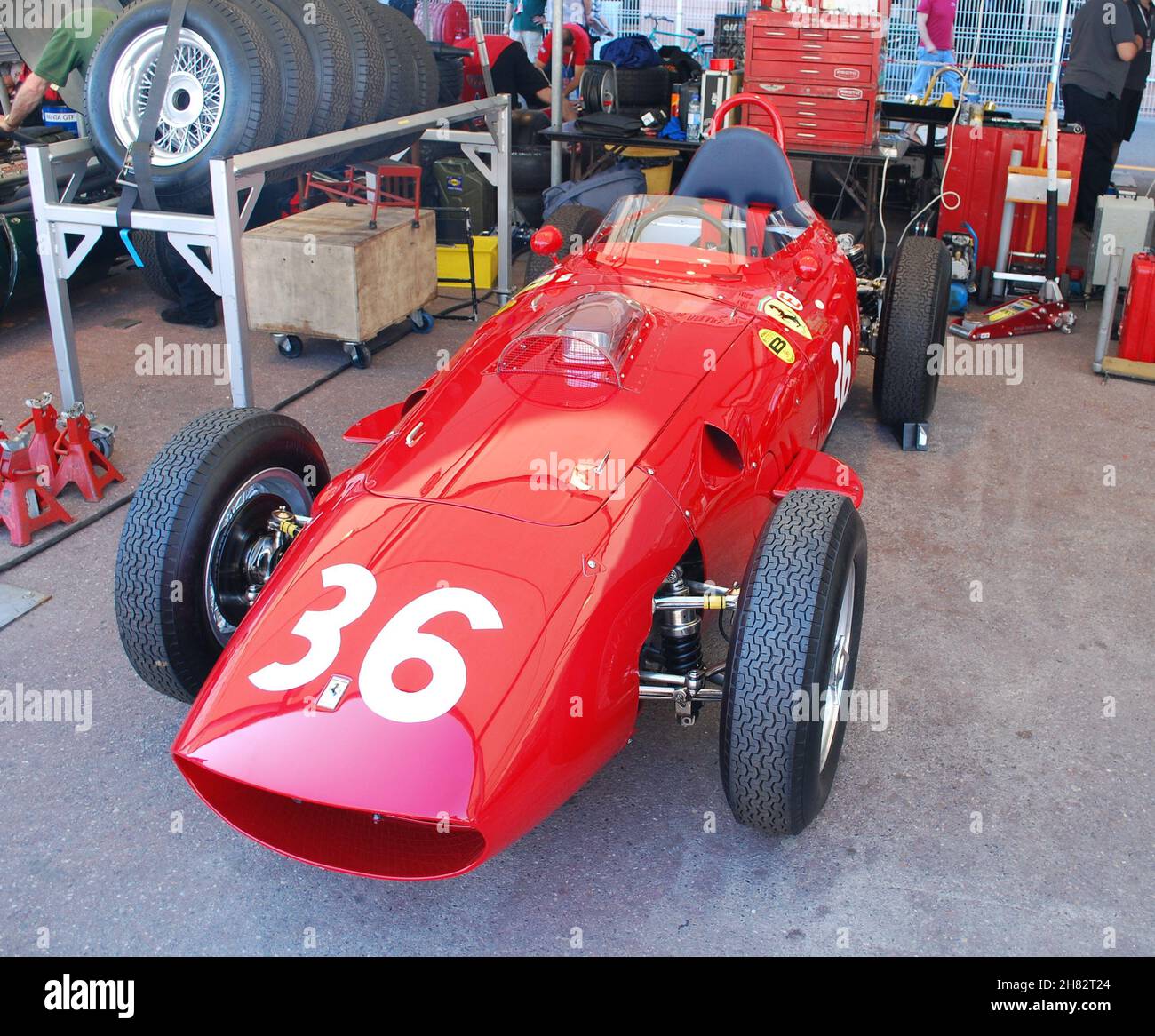 #36 Tony Smiths Ferrari 246 Dino in der Monaco Historique Meeting Paddock, 11th. Mai 2012, Stockfoto