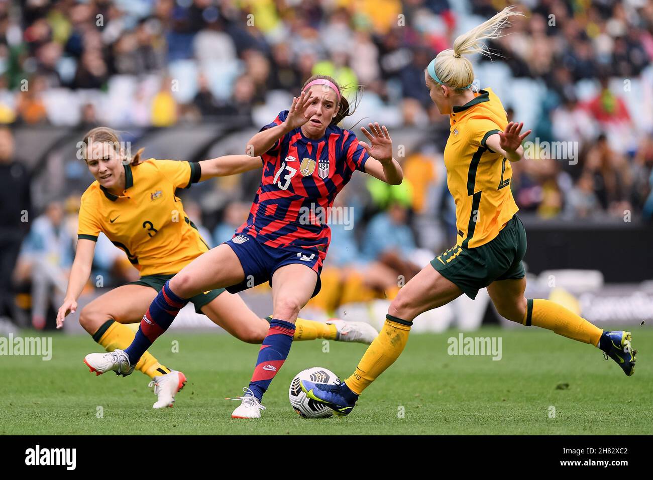 Sydney, Australien, 27. November 2021. Morgan Weaver aus den USA während des Women's International Fußballspiels zwischen den australischen Matildas und den Vereinigten Staaten von Amerika im Stadium Australia am 27. November 2021 in Sydney, Australien. Quelle: Steven Markham/Speed Media/Alamy Live News Stockfoto