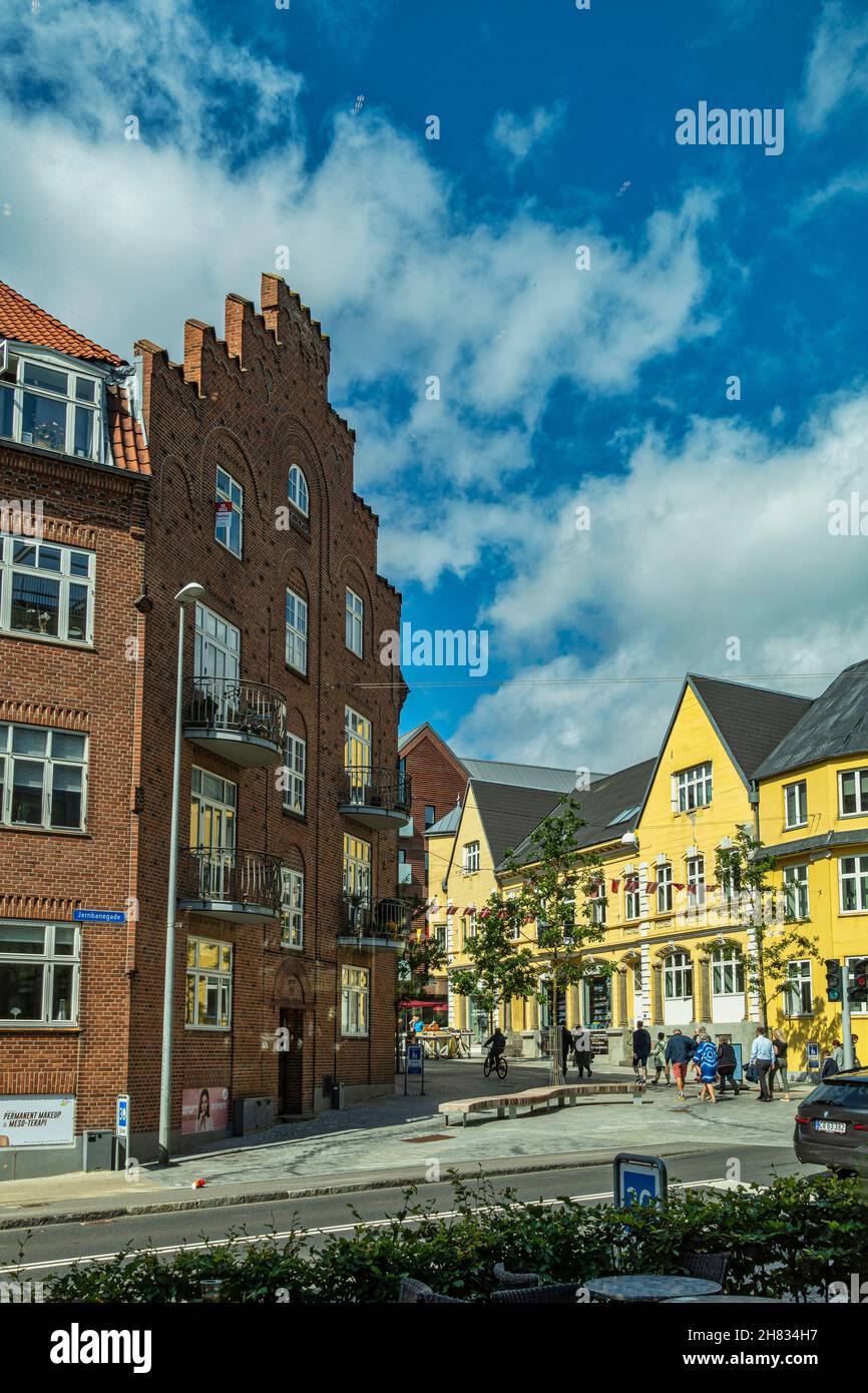 Fassaden von typischen Häusern der alten Touristenstadt Esbjerg. Esbjerg, Syddanmark, Dänemark, Europa Stockfoto
